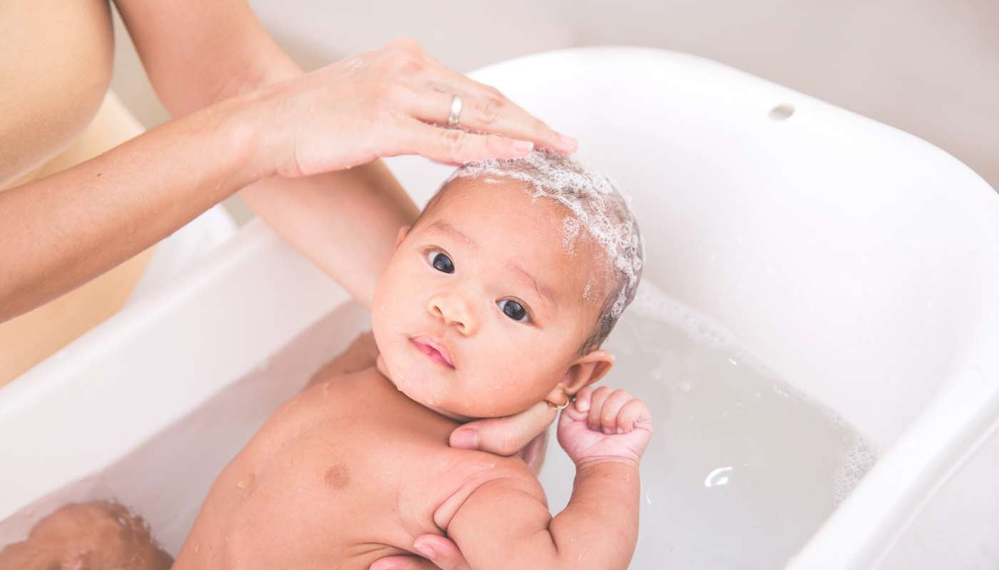 Choosing the best skincare products for your baby, and how to use them-Hello-Charlie