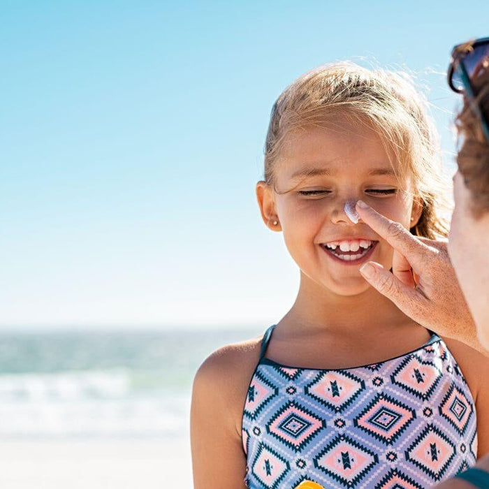 How to Choose a Good Natural Sunscreen-Hello-Charlie