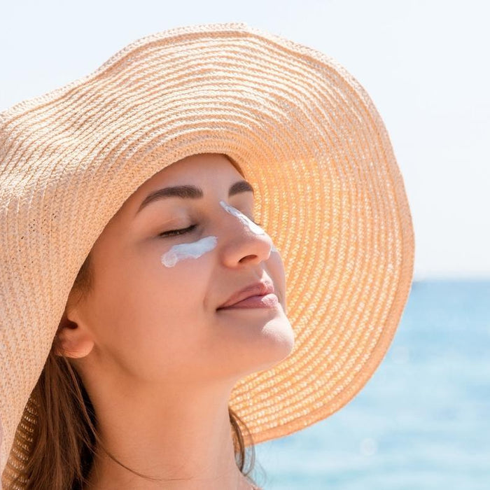 How to wash off zinc oxide sunscreen from your face, body and more!
