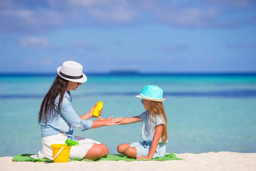 The Ultimate Guide to Toxic Sunscreen Ingredients-Hello-Charlie