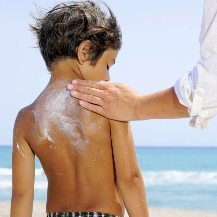 Safe Sunscreen: What You Need to Know About Chemical Absorbers vs Physical Barriers-Hello-Charlie