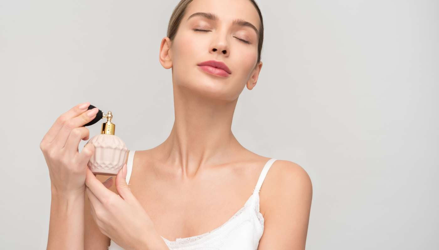 Why You Need to Avoid Fragrance If You Have Sensitive Skin-Hello-Charlie