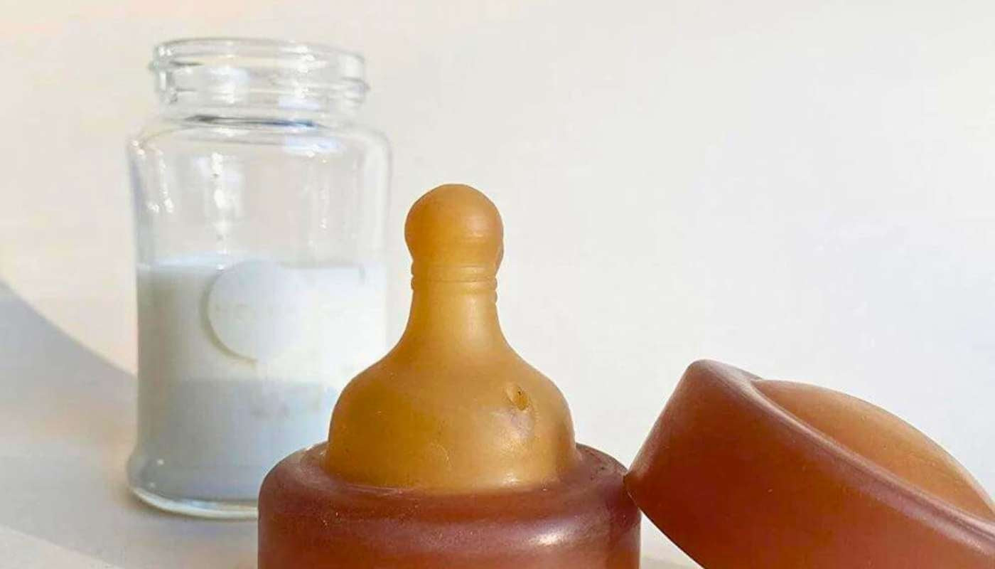 Baby Bottle Teats: What's the Difference Between Latex & Silicone?-Hello-Charlie