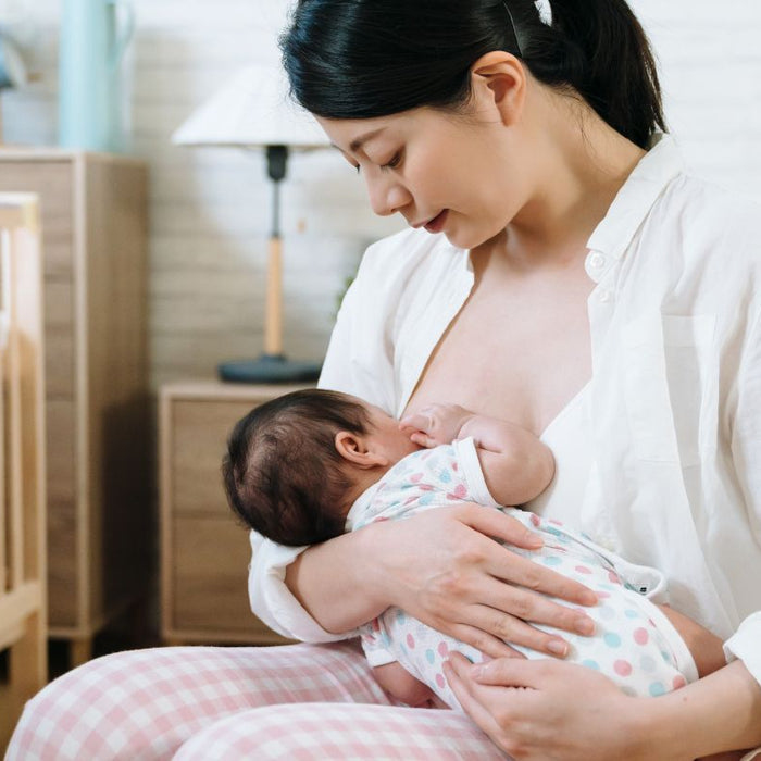 breastfeeding-baby-first-year.jpg