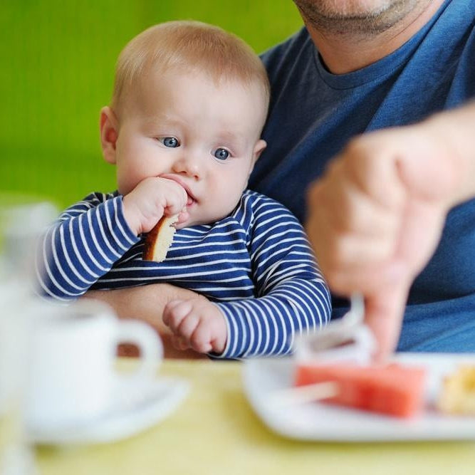 The Pros and Cons of Baby Led Weaning: Should You Try It? Is It Safe?-Hello-Charlie