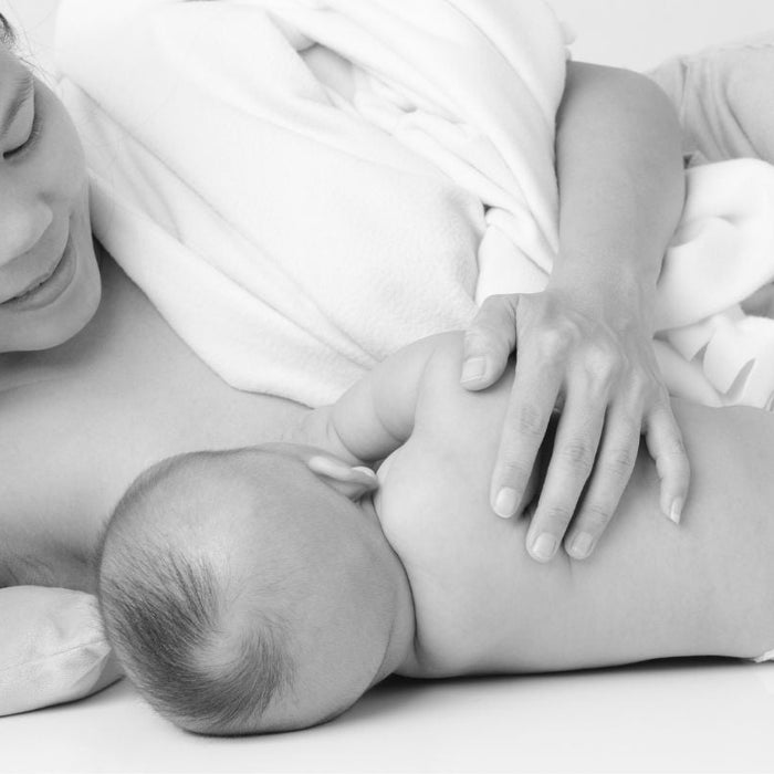 How to Use Deodorants Safely During Pregnancy & Breastfeeding - Hello Charlie