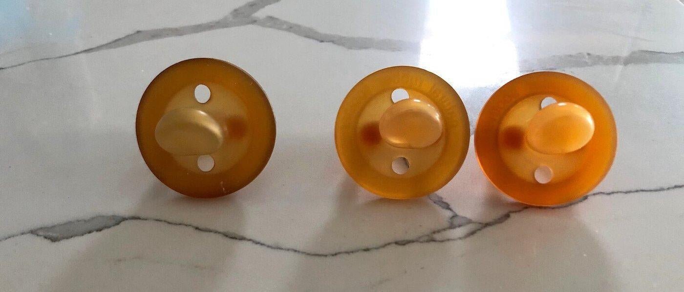 Natural Rubber Soothers: Size and Colour Difference - Hello Charlie