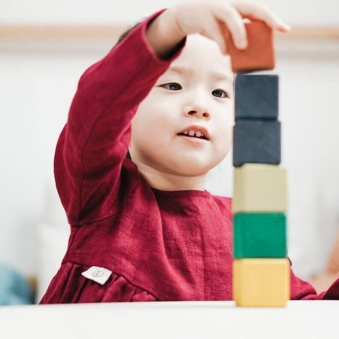 What is Open Ended Play? And Why It's So Good for Toddlers - Hello Charlie