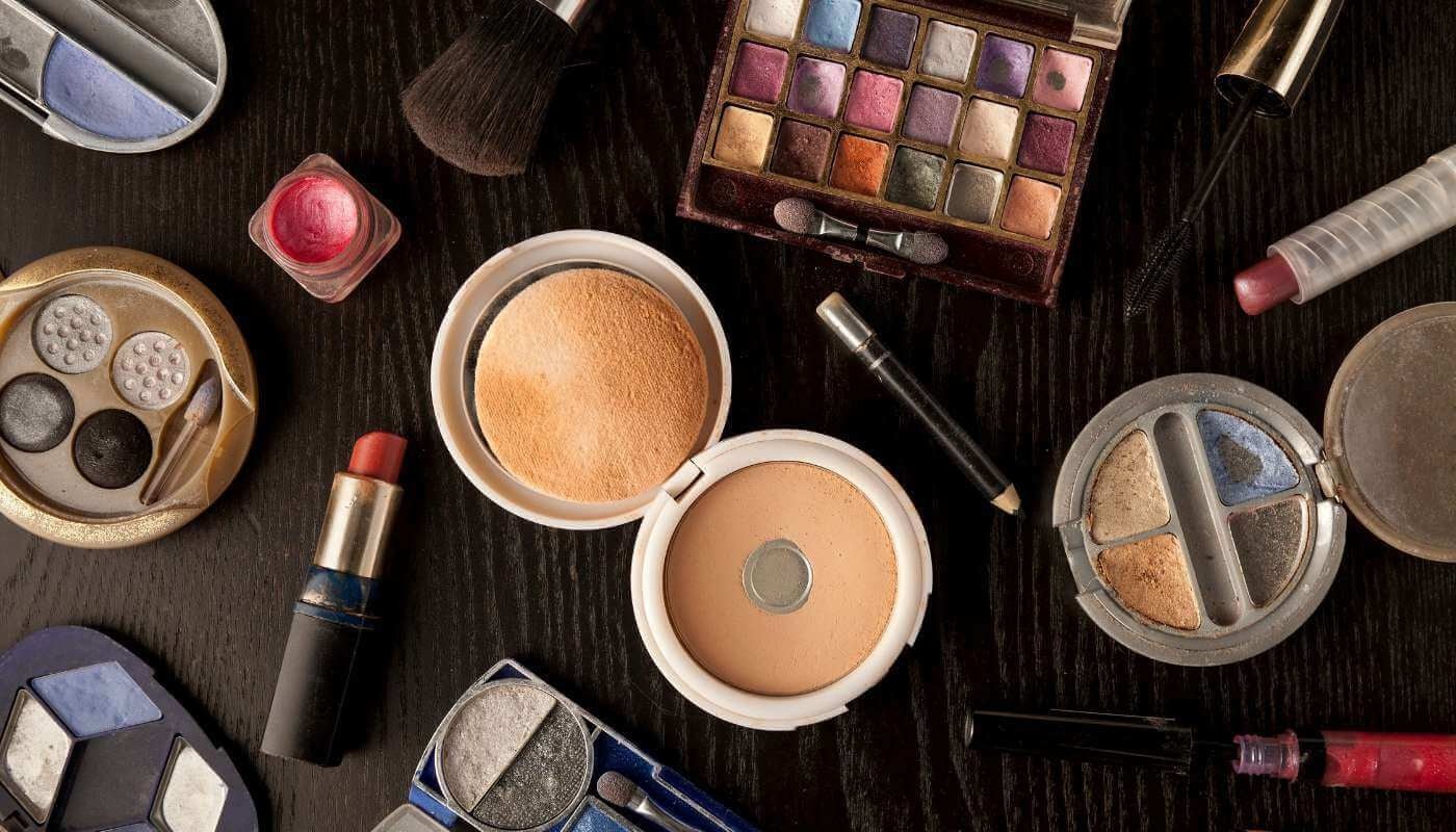 Why You Really Need to Throw Your Makeup Away - Hello Charlie