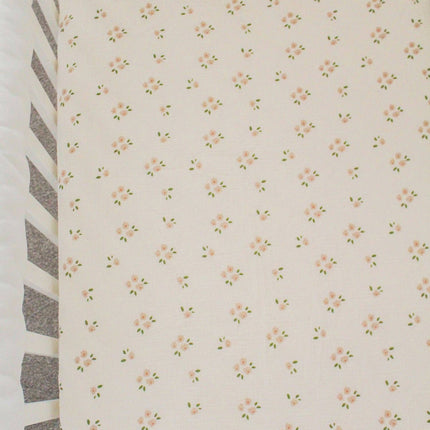 Organic Cotton Muslin Fitted Cot Sheet – Daisy Print