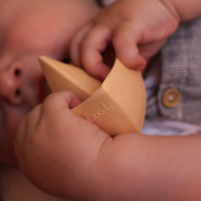 Oli & Carol Origami Boat Baby Bath Toy - Nude