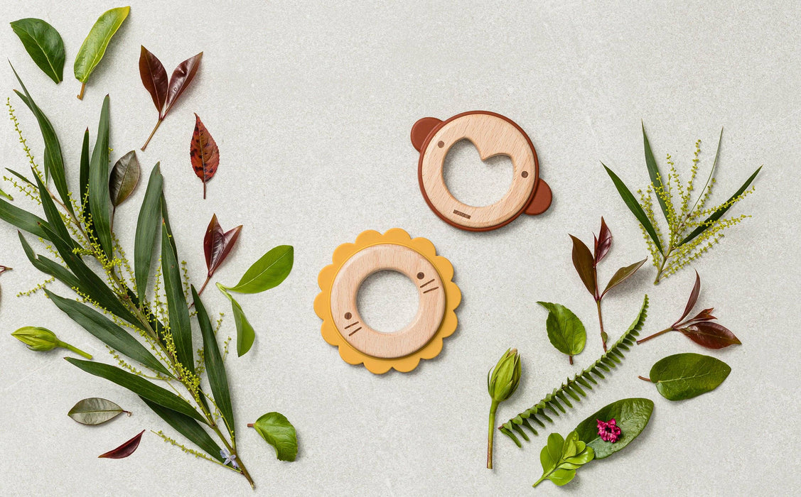 Lee the Lion Teether Wood + Silicone