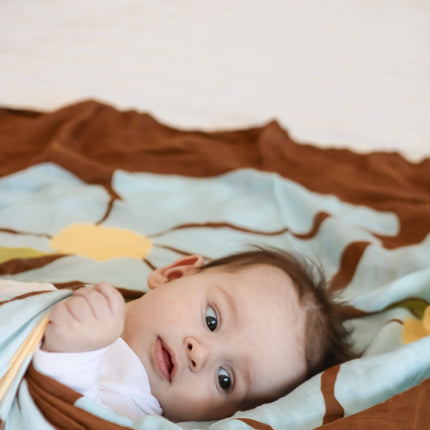 Kiin Baby Organic Muslin Swaddle - Fleur (Limited Edition): Fleur - Umber