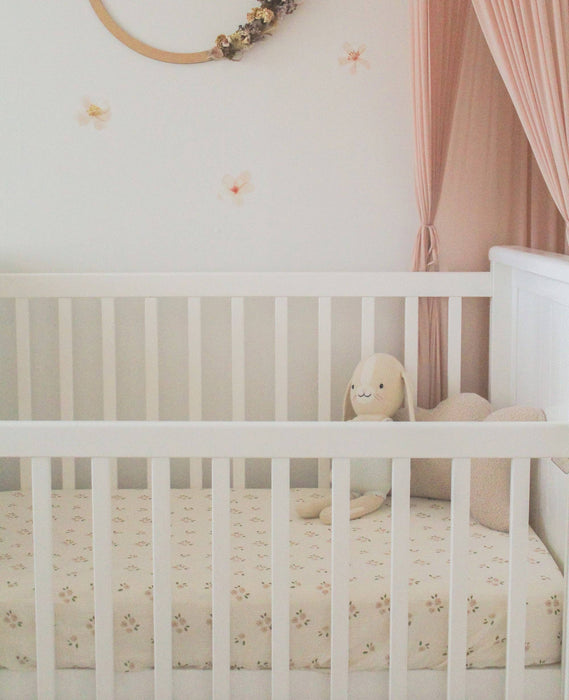 Organic Cotton Muslin Fitted Cot Sheet – Daisy Print