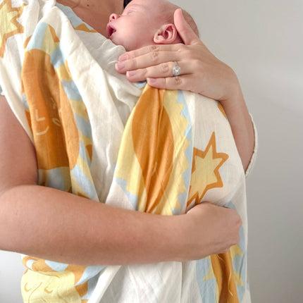 Kiin Baby Organic Muslin Swaddle - Sunny Day (Limited Edition): Sunny Day