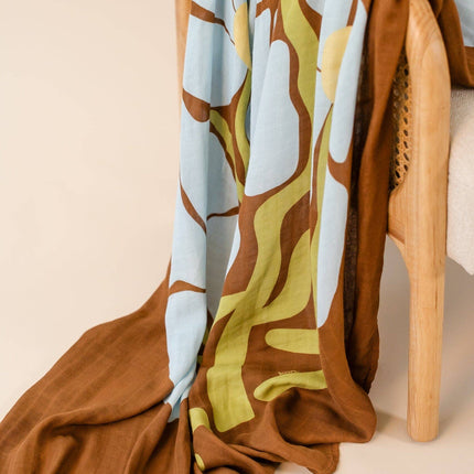 Kiin Baby Organic Muslin Swaddle - Fleur (Limited Edition): Fleur - Umber