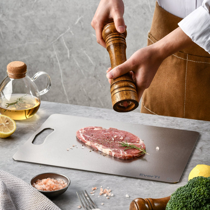 EverTI  Pure Titanium Cutting Board