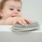 Haakaa Silicone Shampoo Massager Brush-Haakaa-Hello Charlie