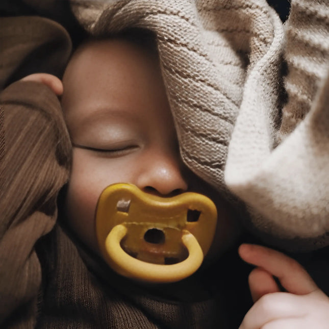 Hevea Natural Pacifier - Turmeric-Single-pack-Hevea-Orthodontic 3-36 months-Hello Charlie