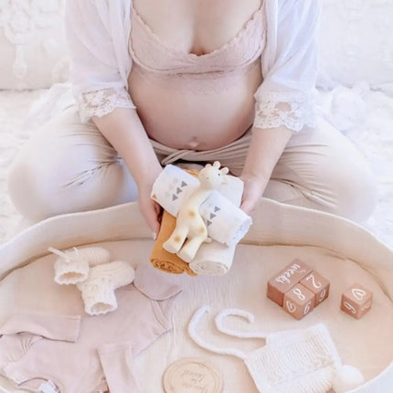 Tikiri Giraffe Teether & Organic Muslin Wraps - Baby Gift Set-Tikiri-Hello Charlie