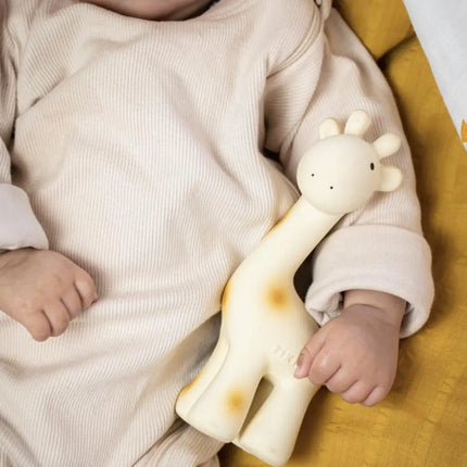 Tikiri Giraffe Teether & Organic Muslin Wraps - Baby Gift Set-Tikiri-Hello Charlie