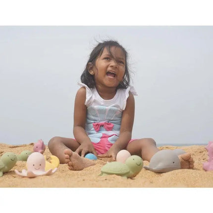 Tikiri Ocean Buddies - Whale-Tikiri-Hello Charlie