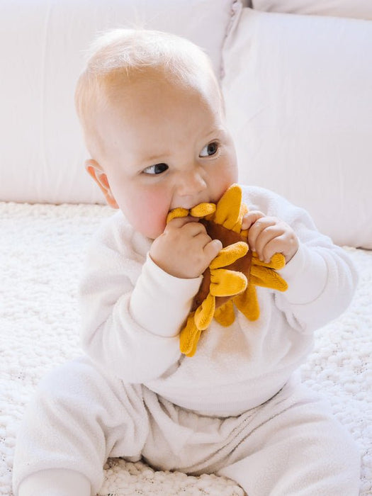 Tikiri Organic Sensory Scrunchie Toy - Sun Flower - Hello Charlie